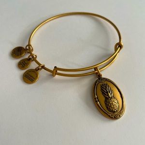 Alex & Ani Brushed Brass Adjustable Pineapple Charm Bracelet - LIKE NEW!!